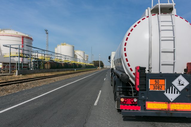 ADR y Transporte de Mercancías Peligrosas por Carretera